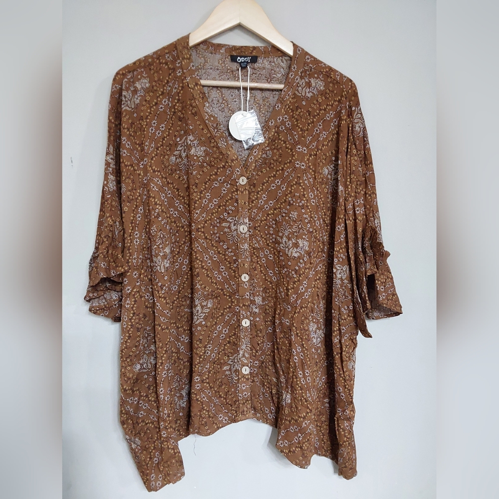 Oddy Oversized Blouse